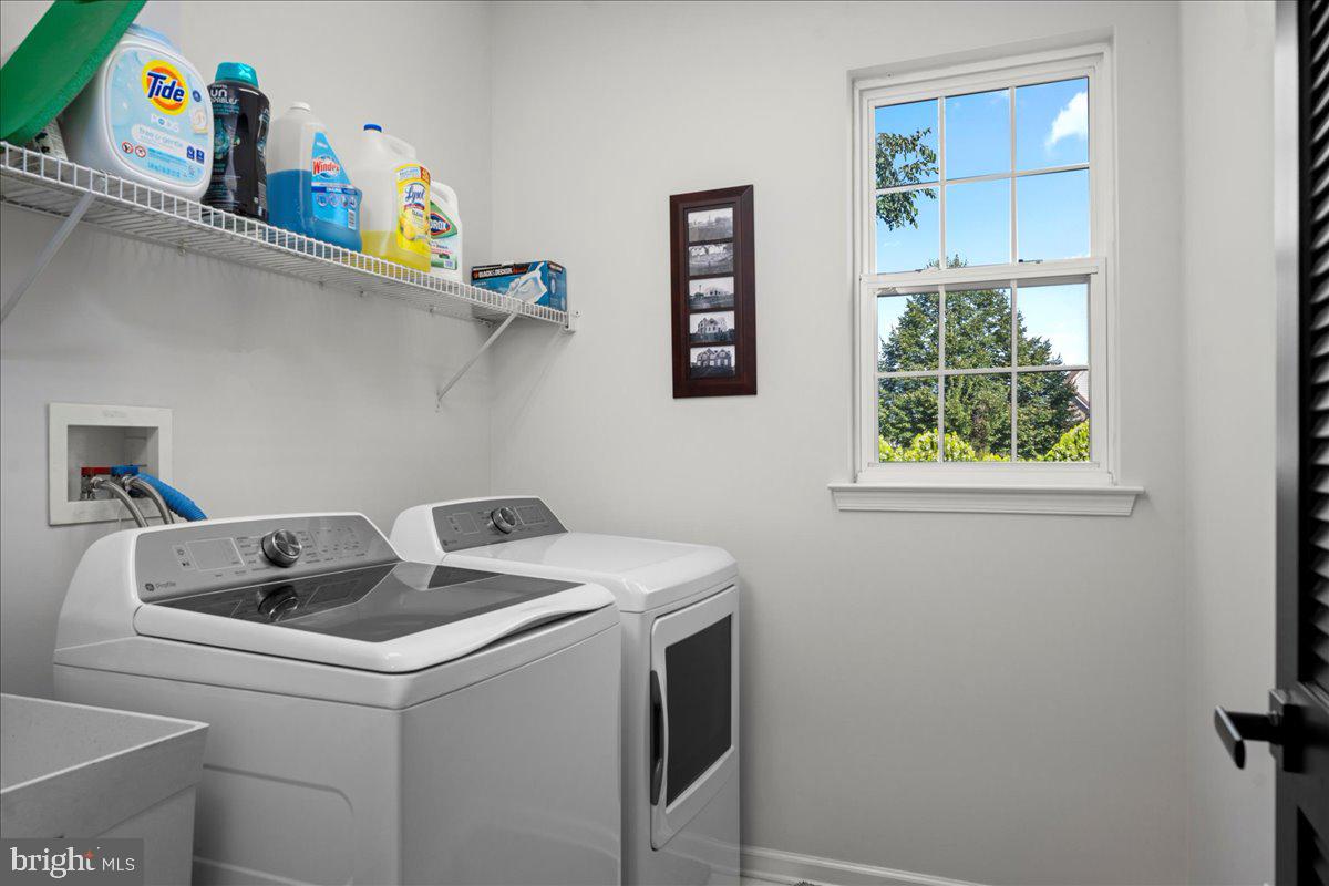 107 COACHLIGHT CIRCLE