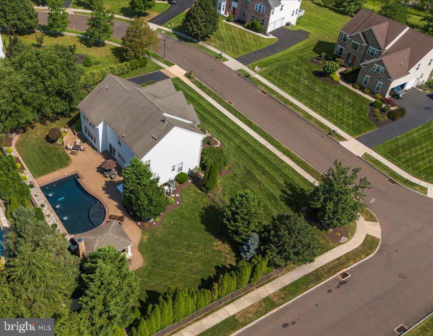 107 COACHLIGHT CIRCLE