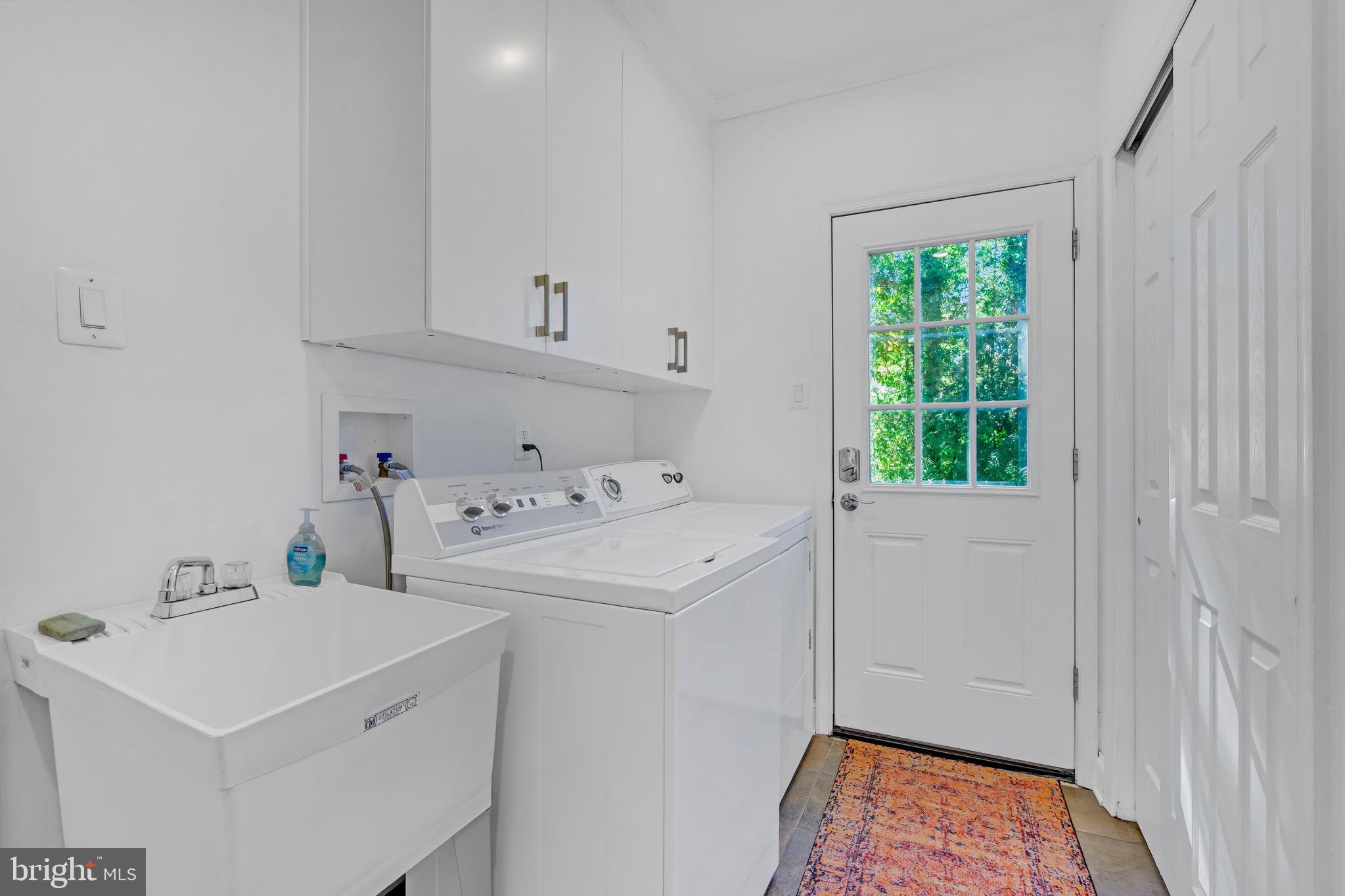 581 NOTTINGHAM DRIVE