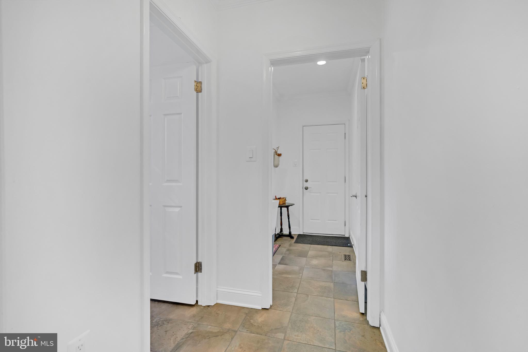 581 NOTTINGHAM DRIVE