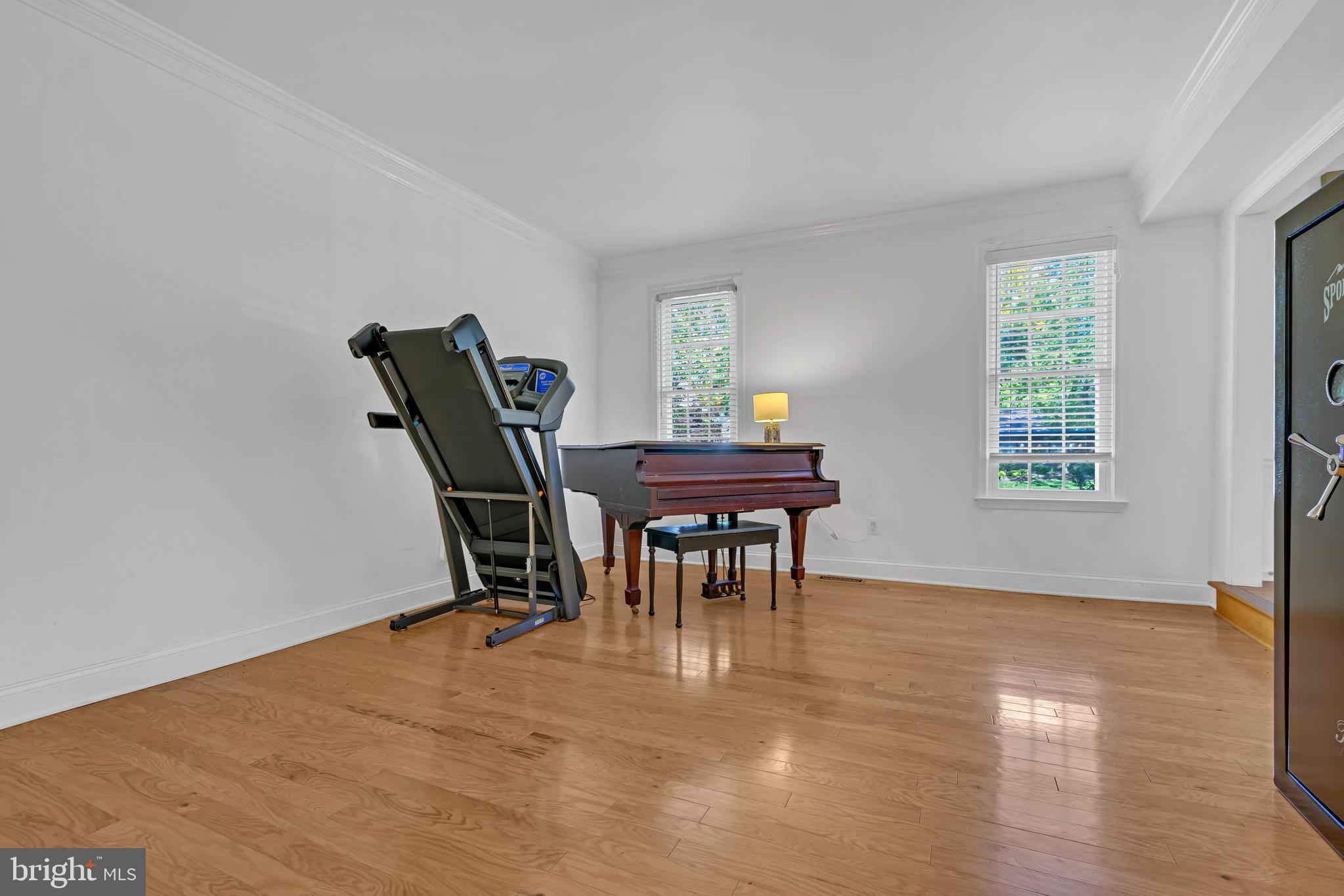 581 NOTTINGHAM DRIVE