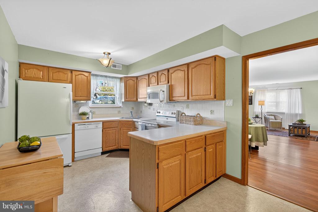 1398 ARUNDEL WAY