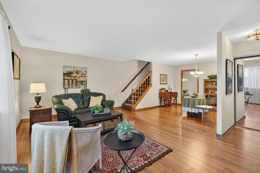 1398 ARUNDEL WAY