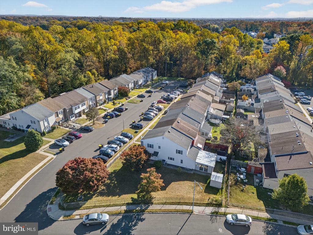 1398 ARUNDEL WAY