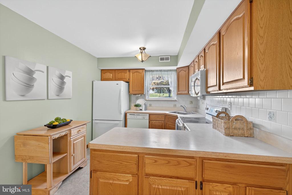 1398 ARUNDEL WAY