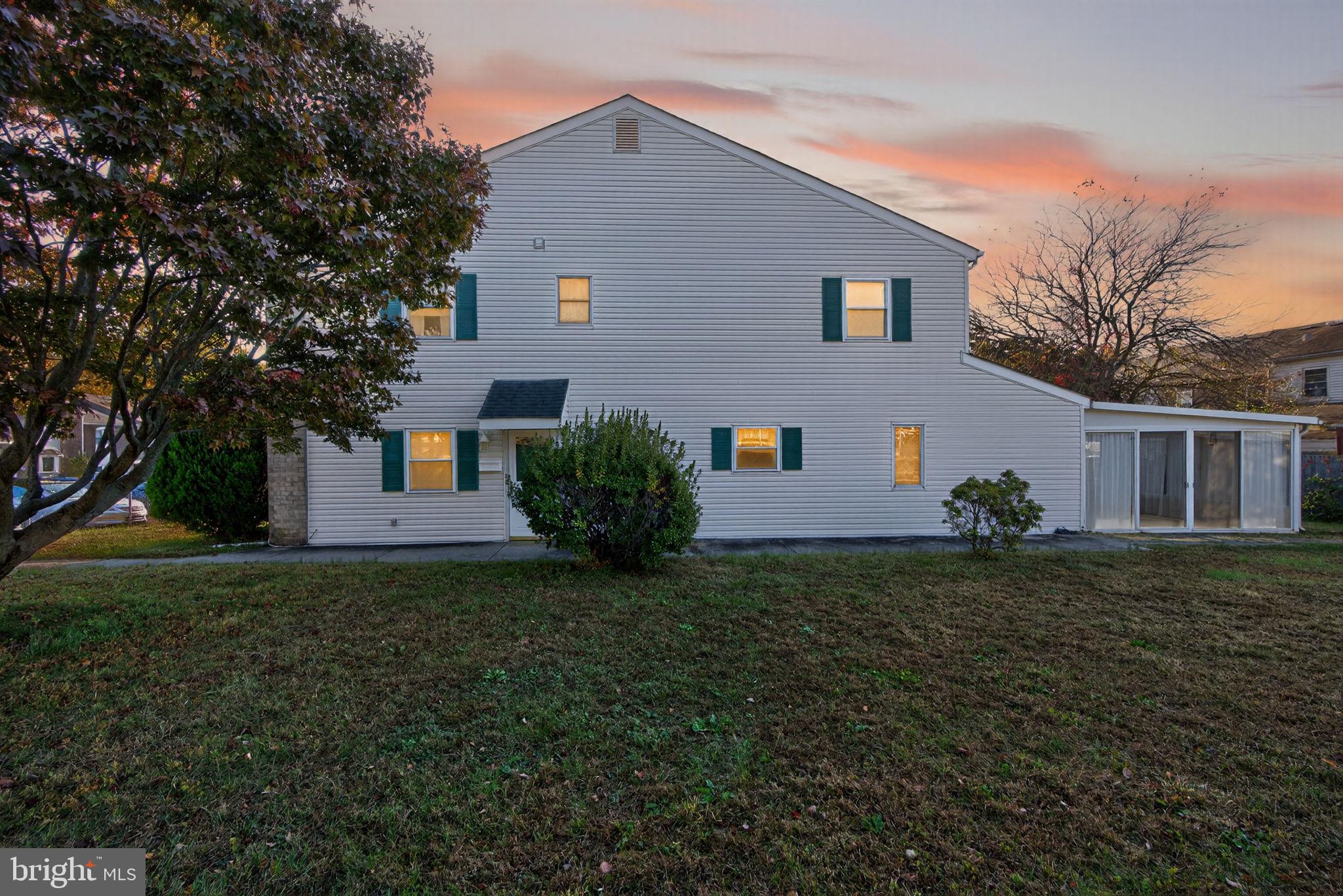 1398 ARUNDEL WAY