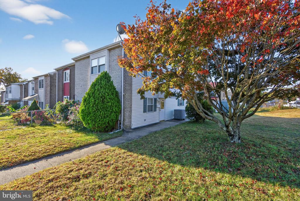 1398 ARUNDEL WAY