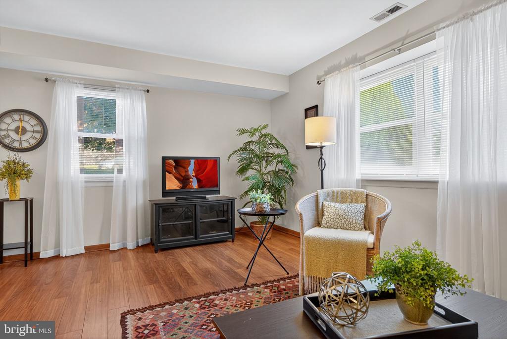 1398 ARUNDEL WAY