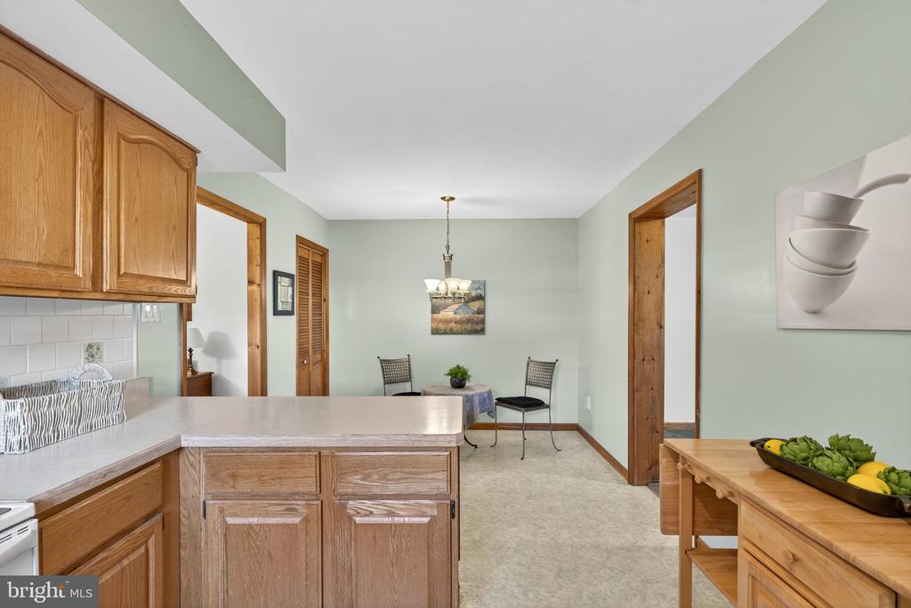 1398 ARUNDEL WAY