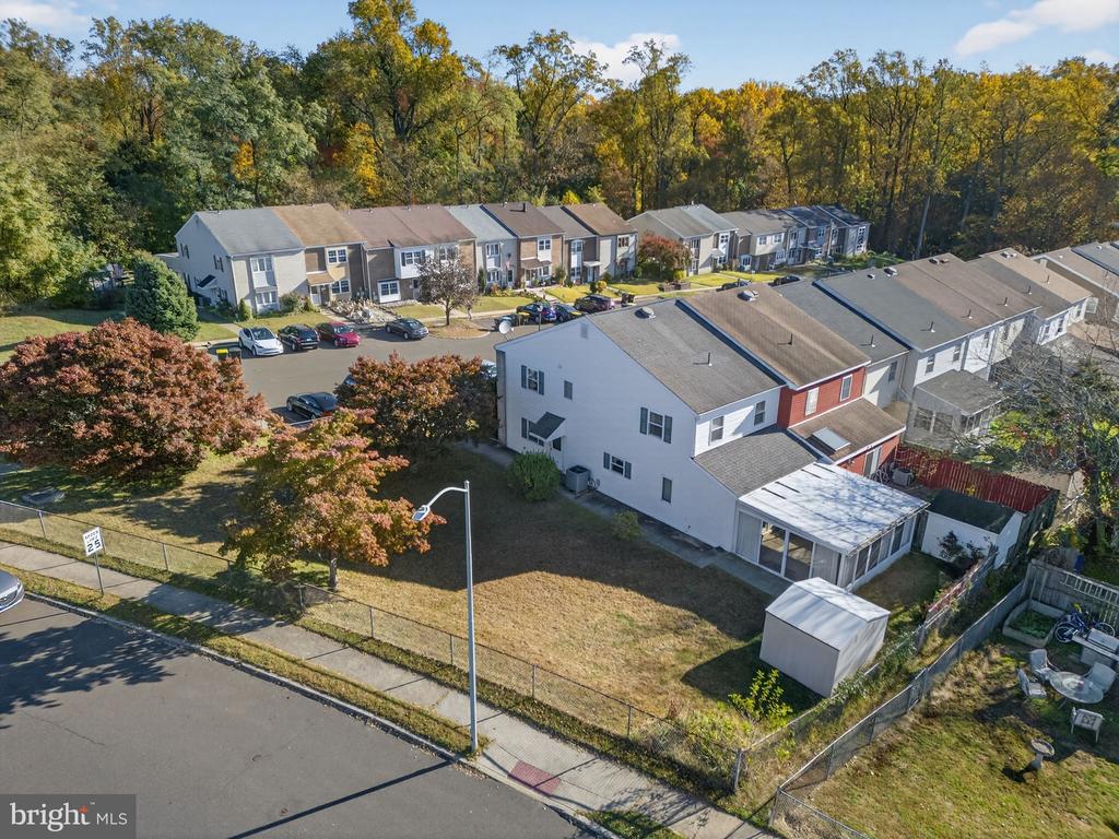 1398 ARUNDEL WAY