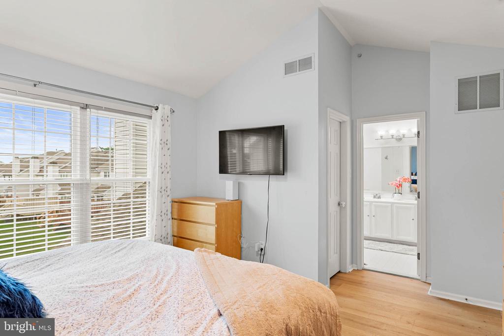 807 SHERRICK COURT