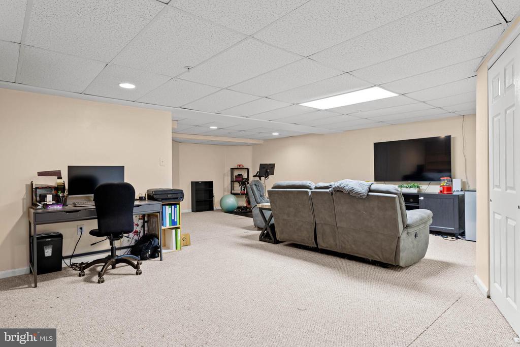 807 SHERRICK COURT