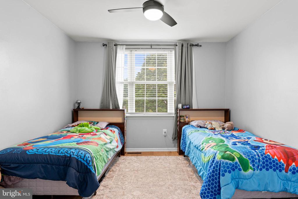 807 SHERRICK COURT