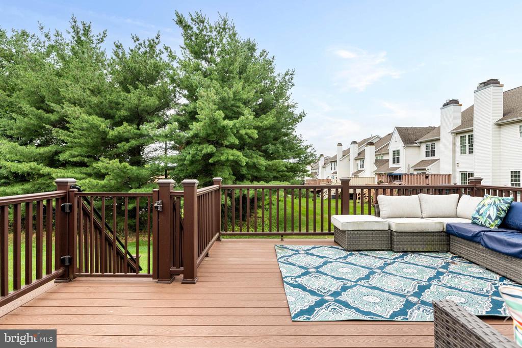 807 SHERRICK COURT
