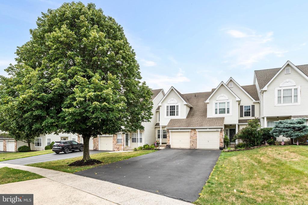 807 SHERRICK COURT