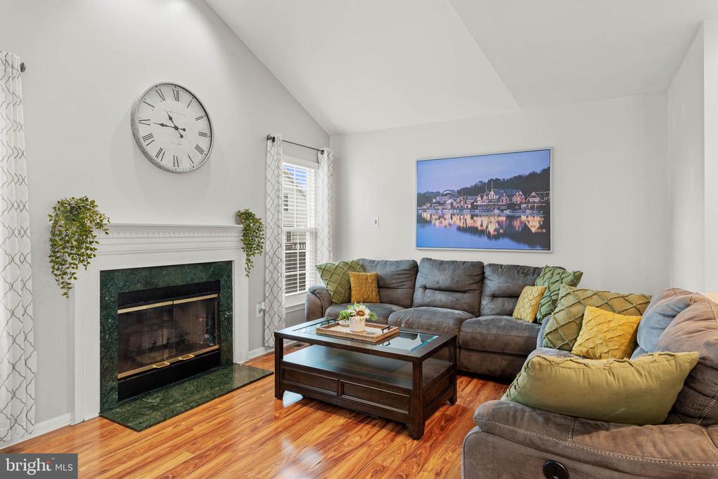 807 SHERRICK COURT