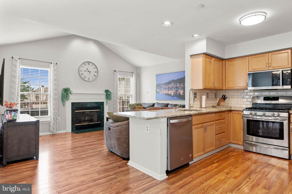 807 SHERRICK COURT