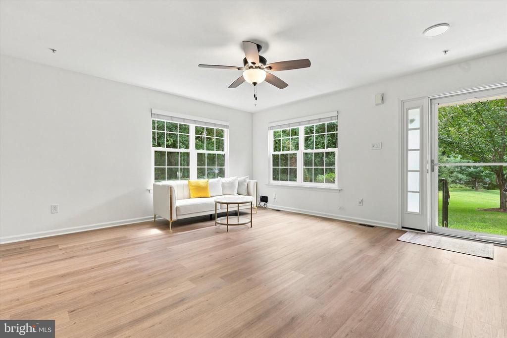 2009 CREEKSIDE COURT Unit: 28