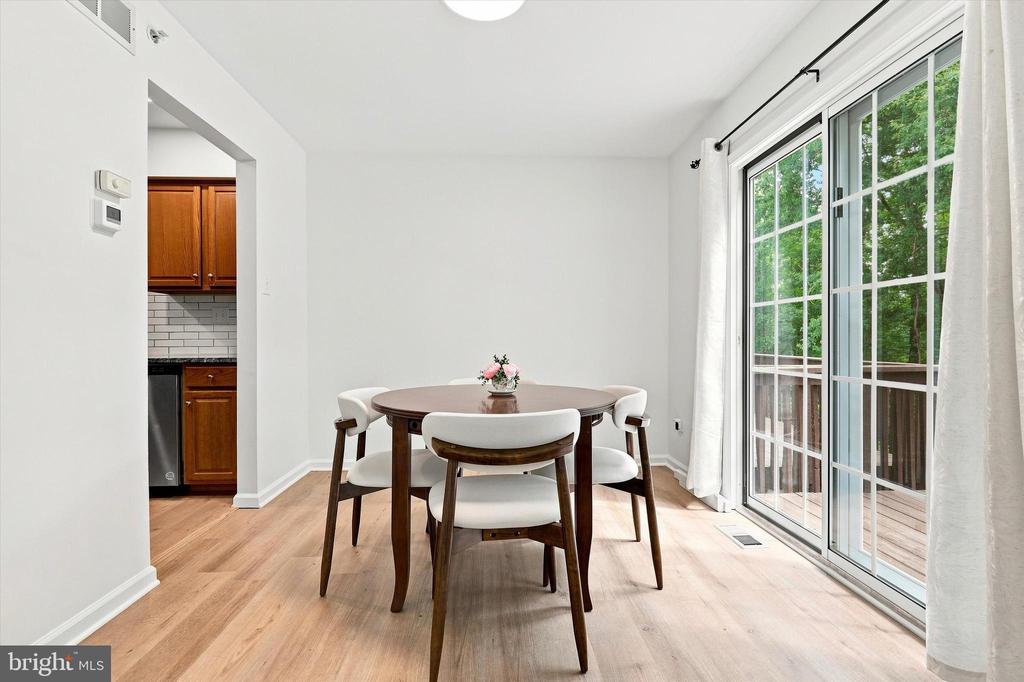 2009 CREEKSIDE COURT Unit: 28