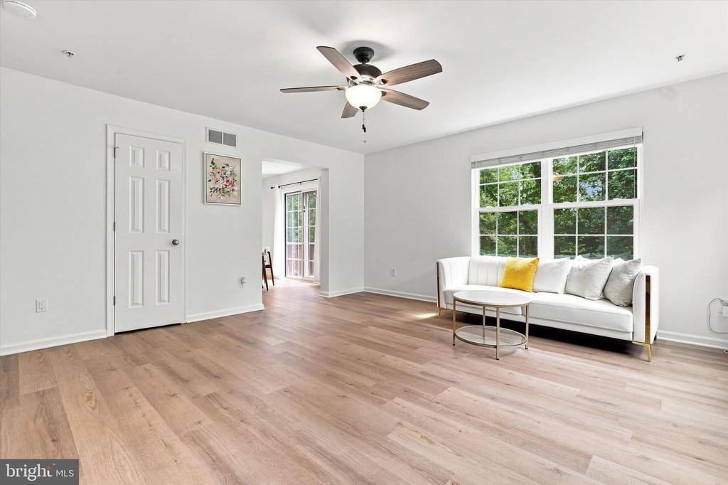 2009 CREEKSIDE COURT Unit: 28