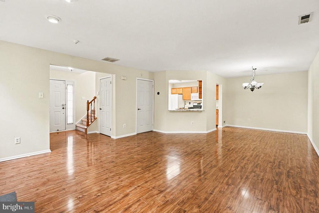 1426 ANGELA COURT