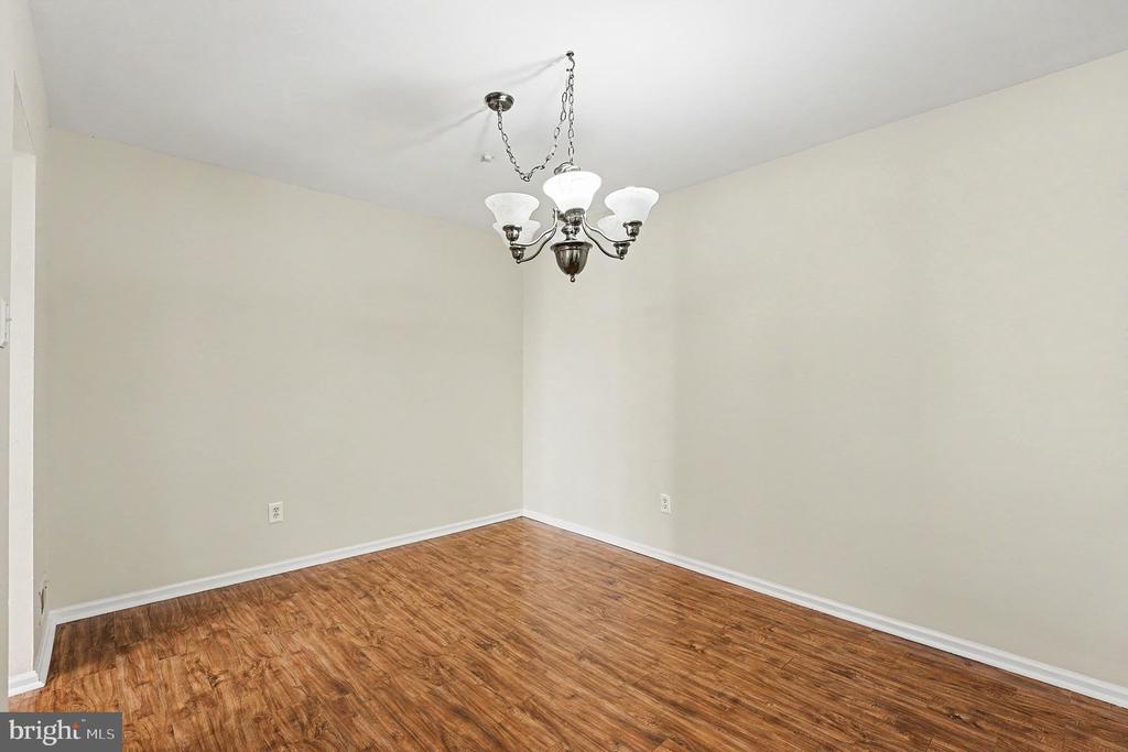 1426 ANGELA COURT