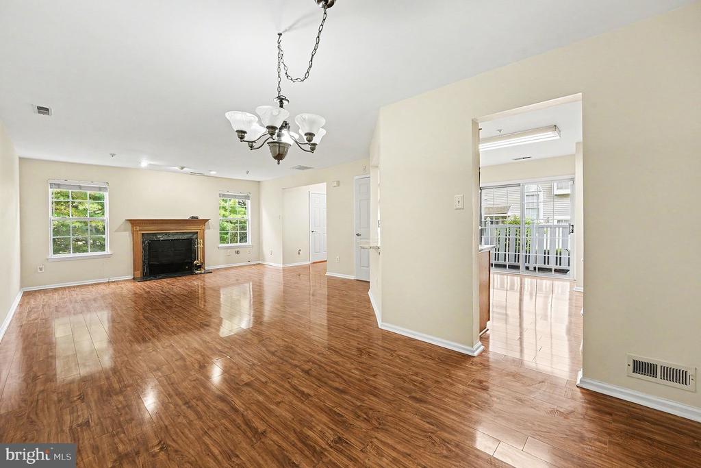 1426 ANGELA COURT
