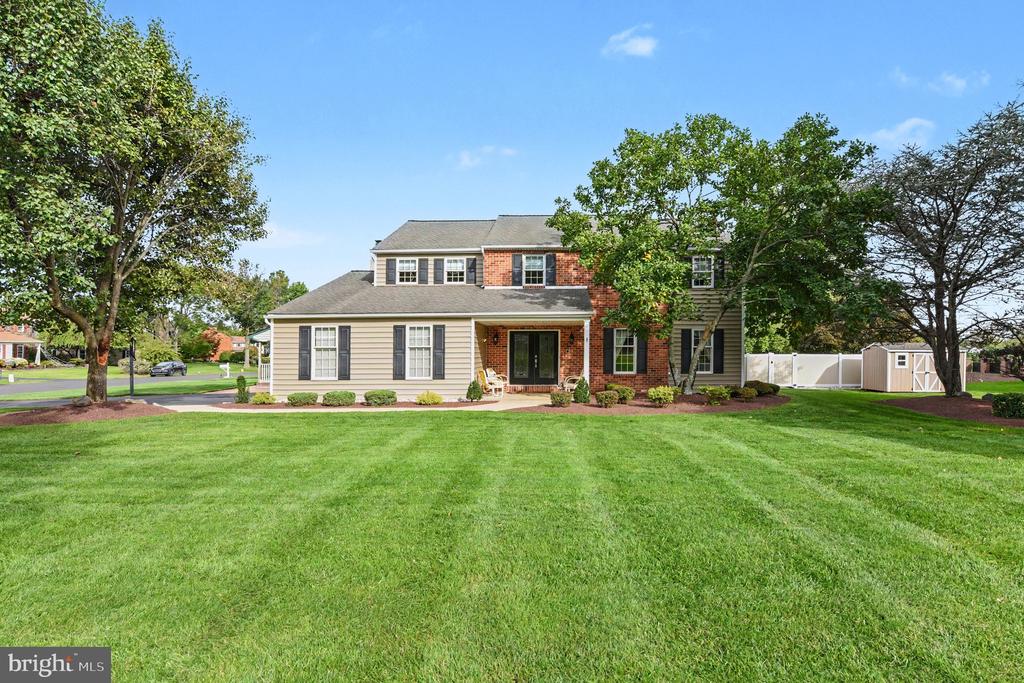 2010 BUCKINGHAM DRIVE