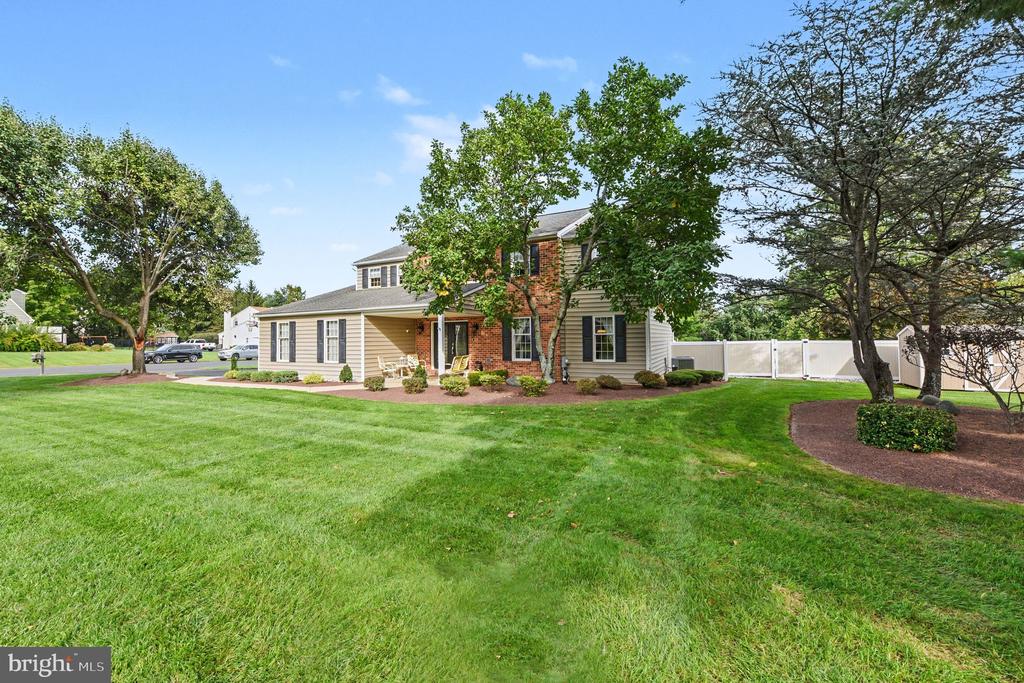 2010 BUCKINGHAM DRIVE