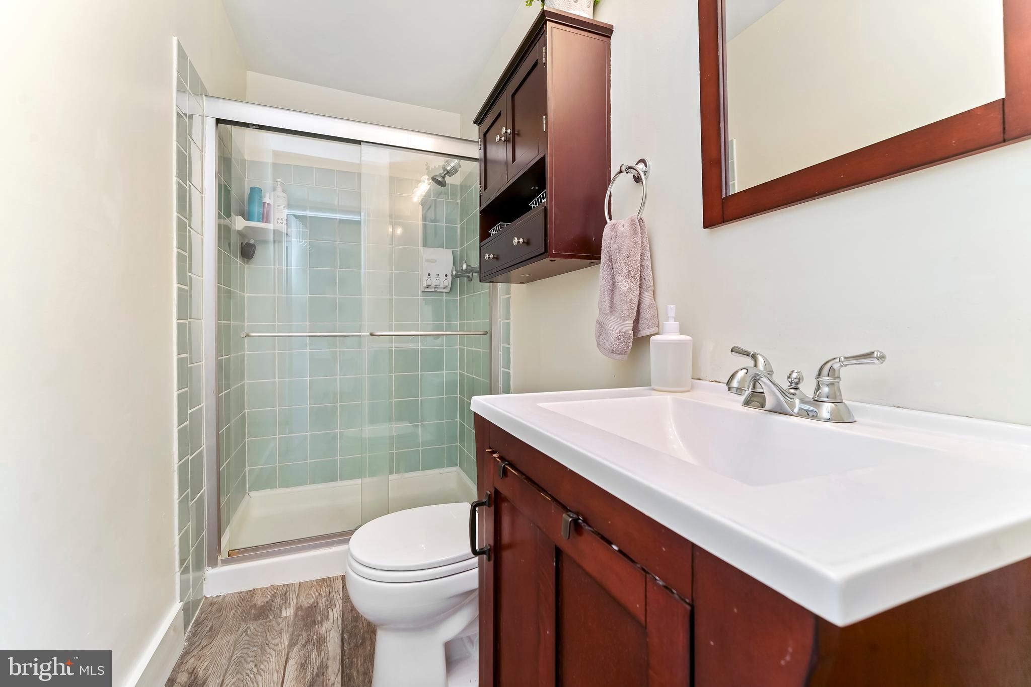 571 W MARSHALL STREET