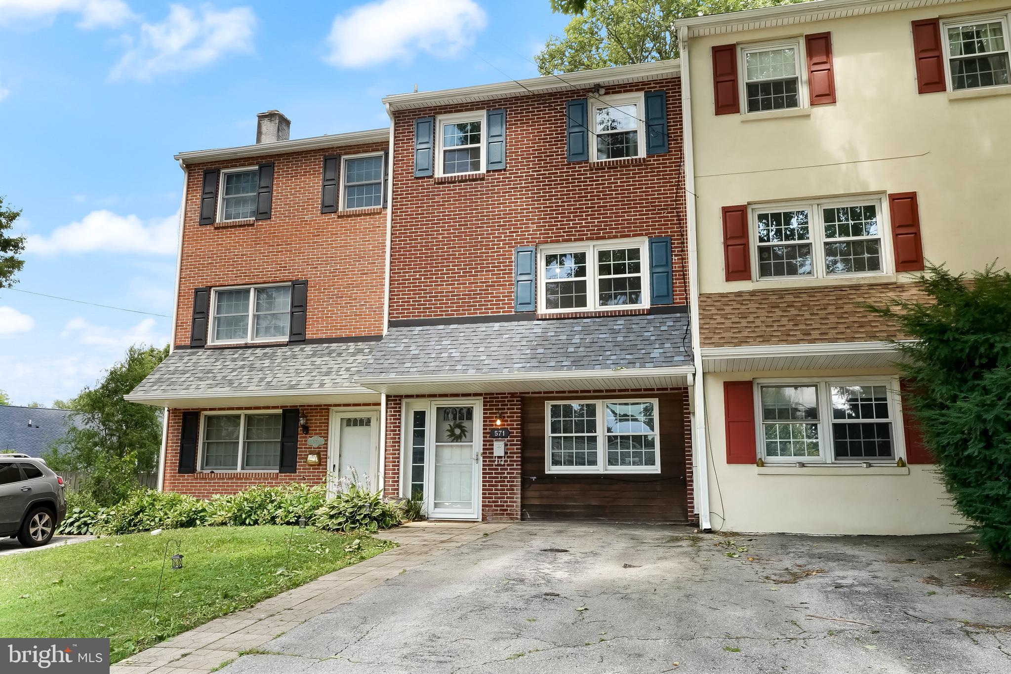 571 W MARSHALL STREET