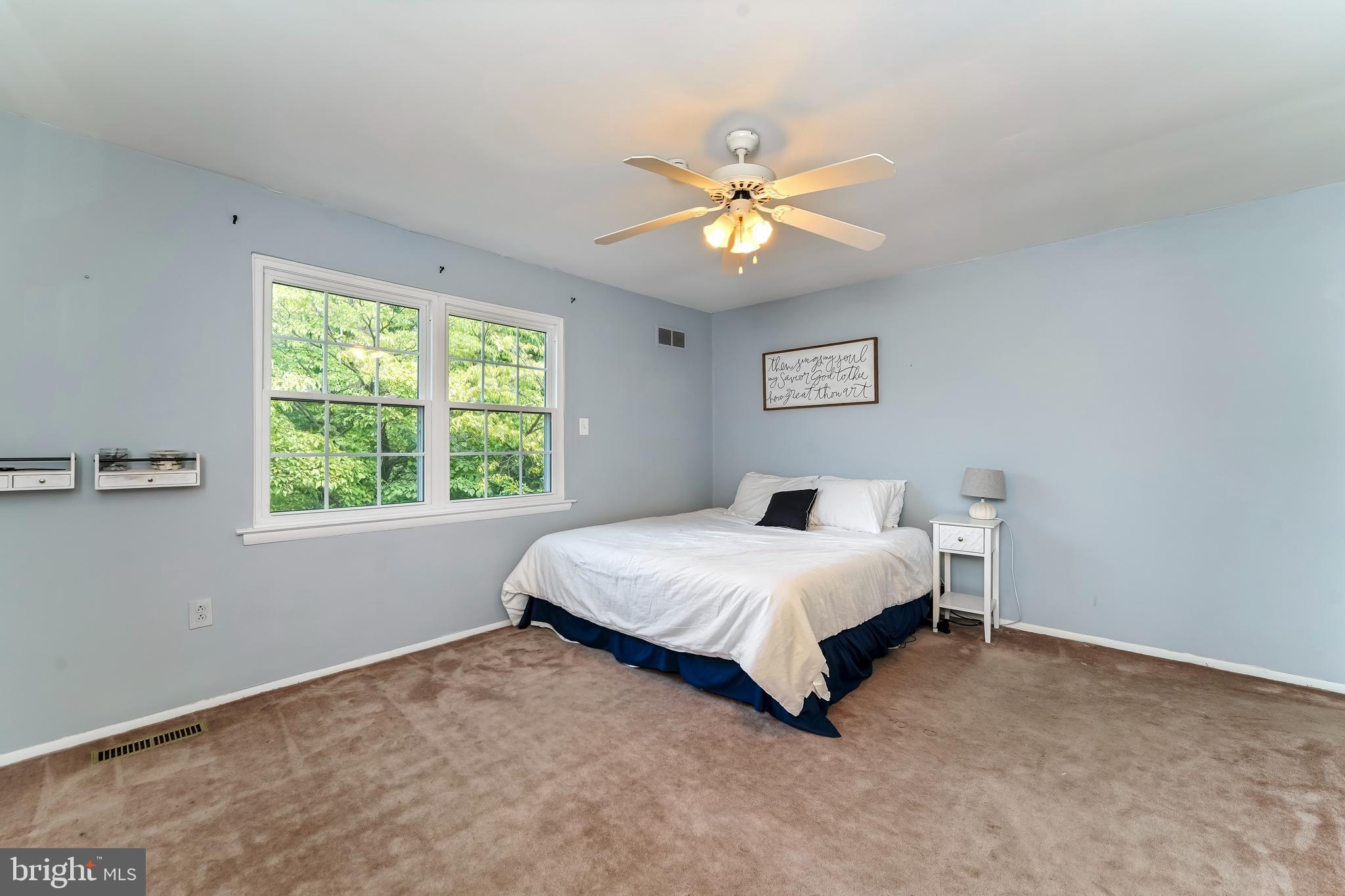 571 W MARSHALL STREET