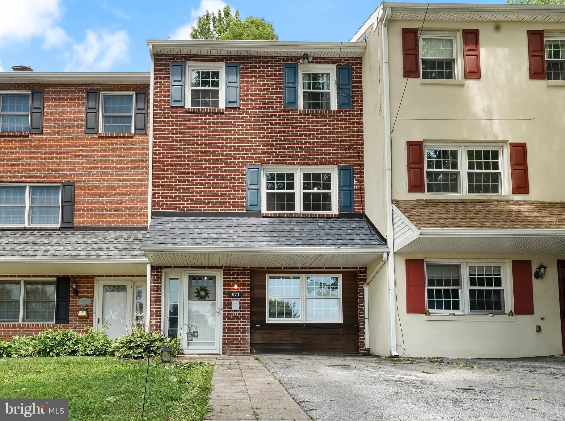 571 W MARSHALL STREET