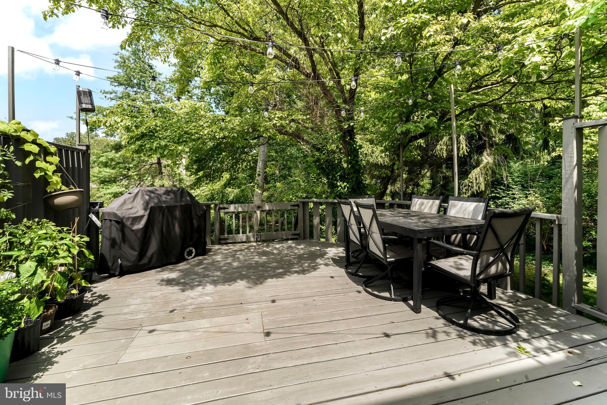 571 W MARSHALL STREET