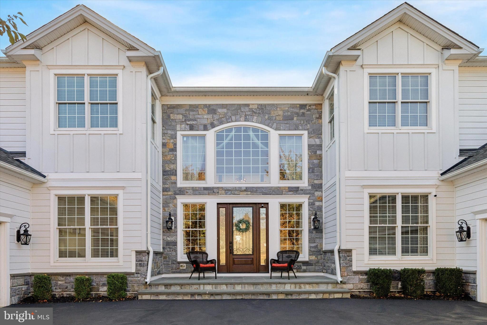 1476 E STONINGTON DRIVE