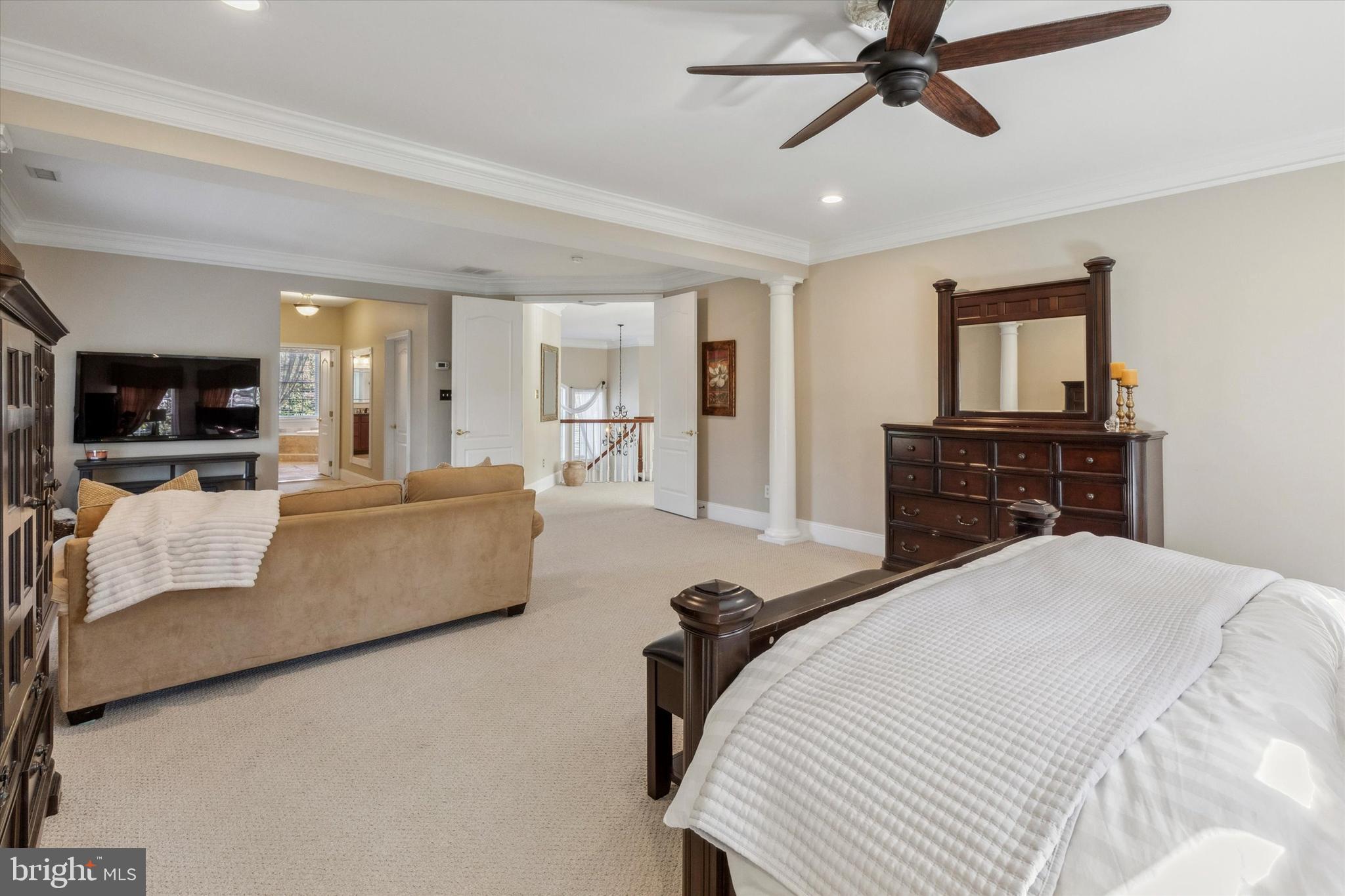 1476 E STONINGTON DRIVE