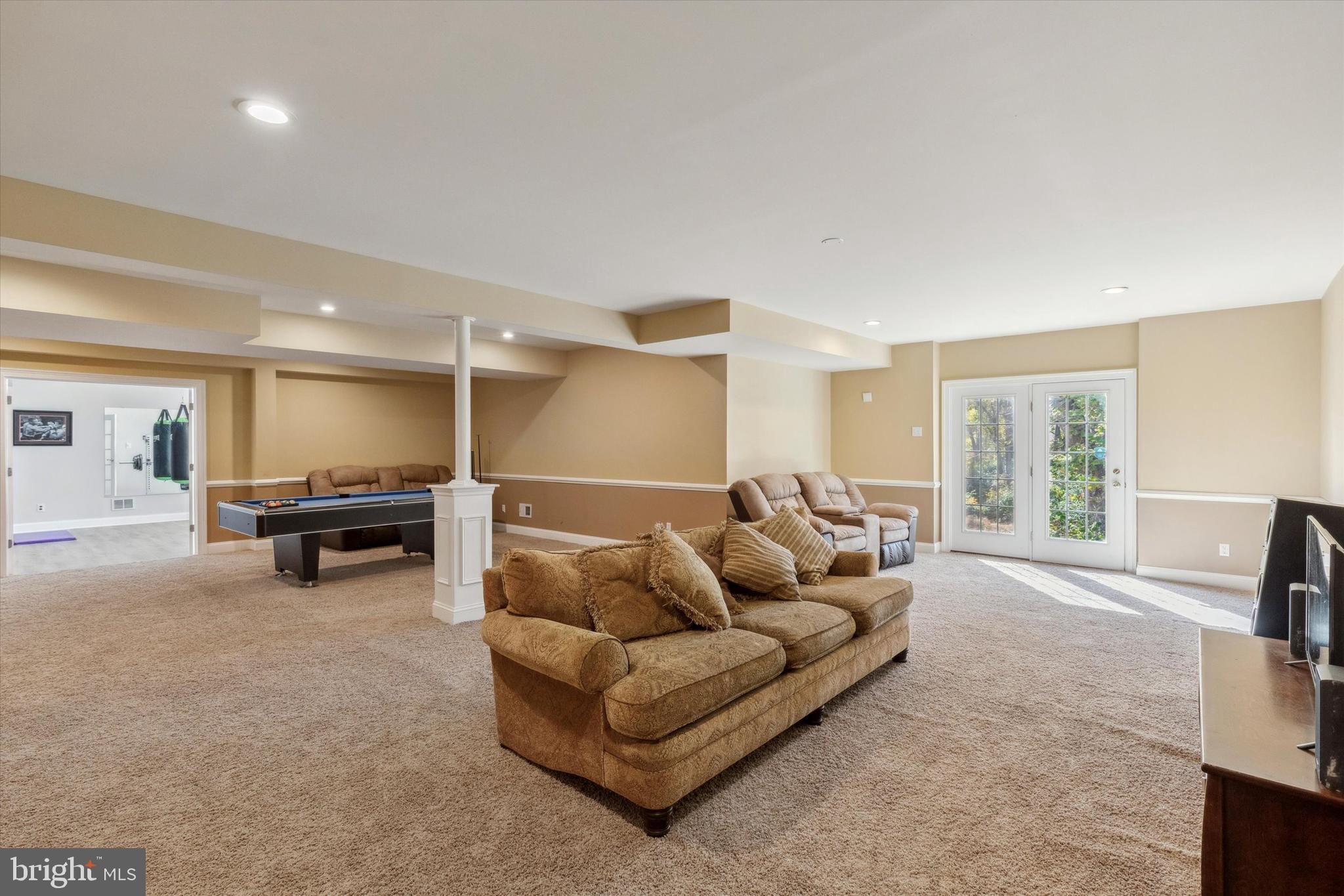 1476 E STONINGTON DRIVE