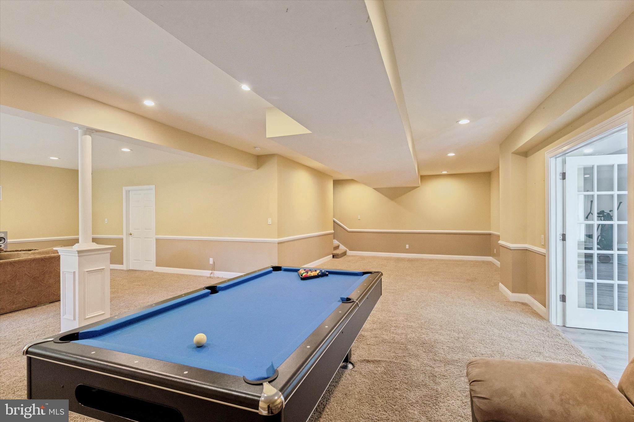 1476 E STONINGTON DRIVE