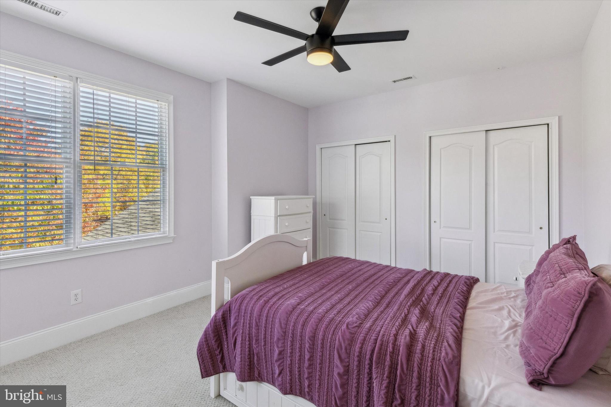 1476 E STONINGTON DRIVE