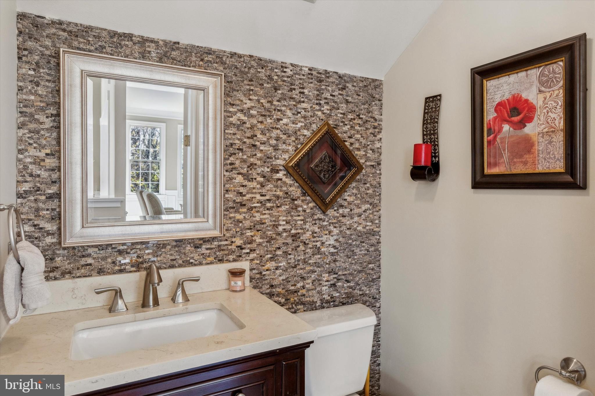 1476 E STONINGTON DRIVE