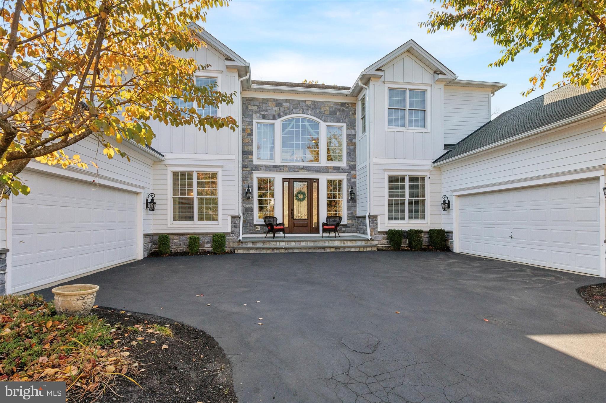 1476 E STONINGTON DRIVE