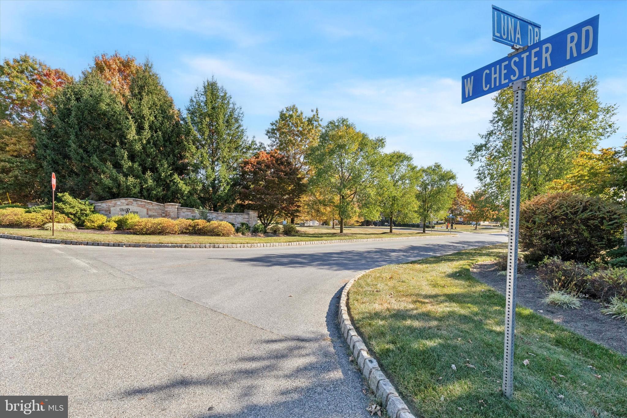 1476 E STONINGTON DRIVE