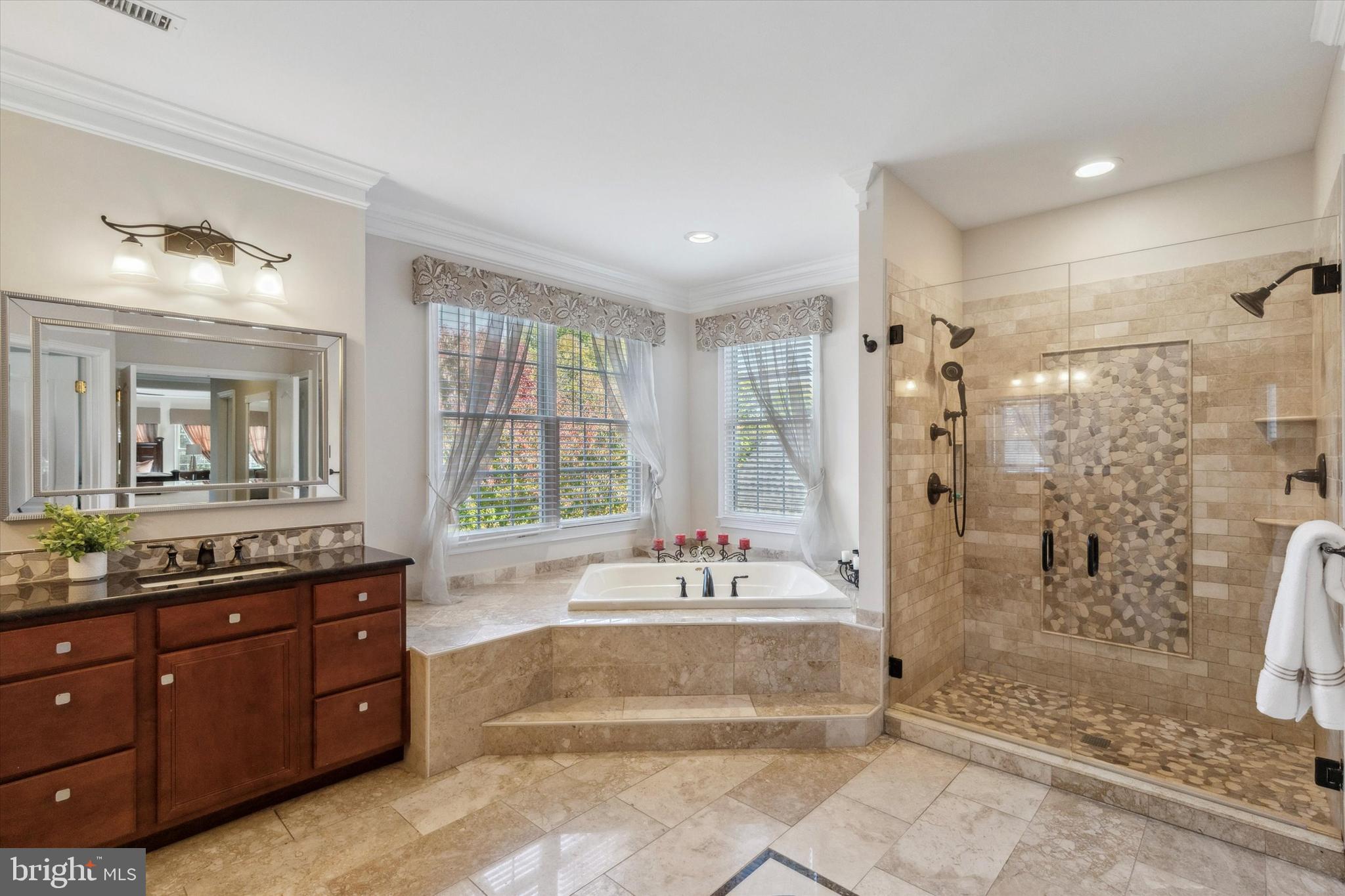 1476 E STONINGTON DRIVE