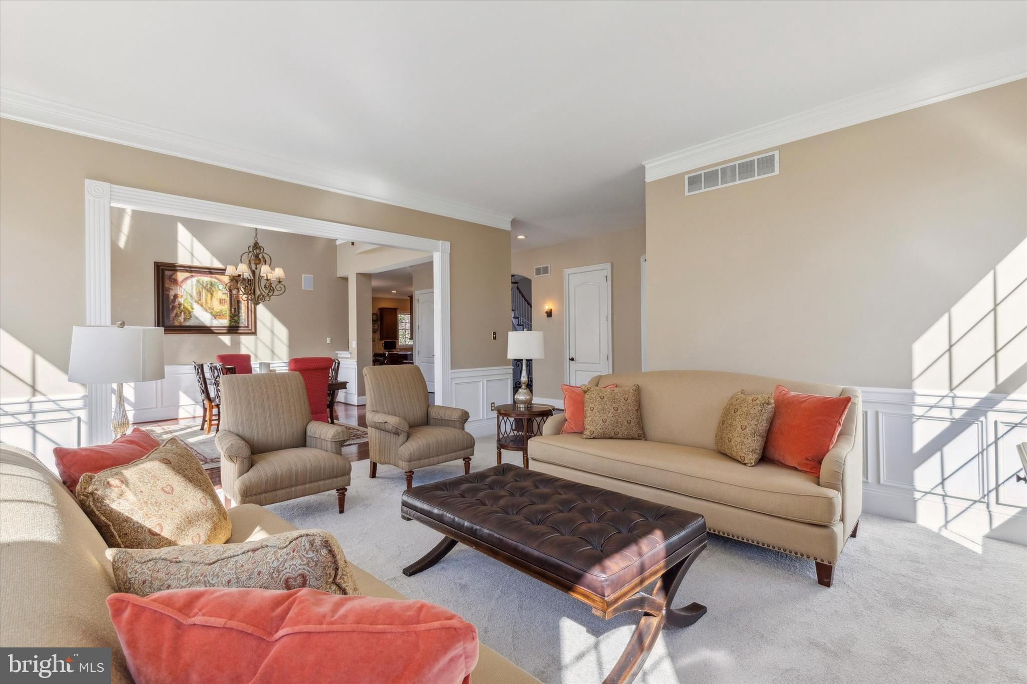 1476 E STONINGTON DRIVE