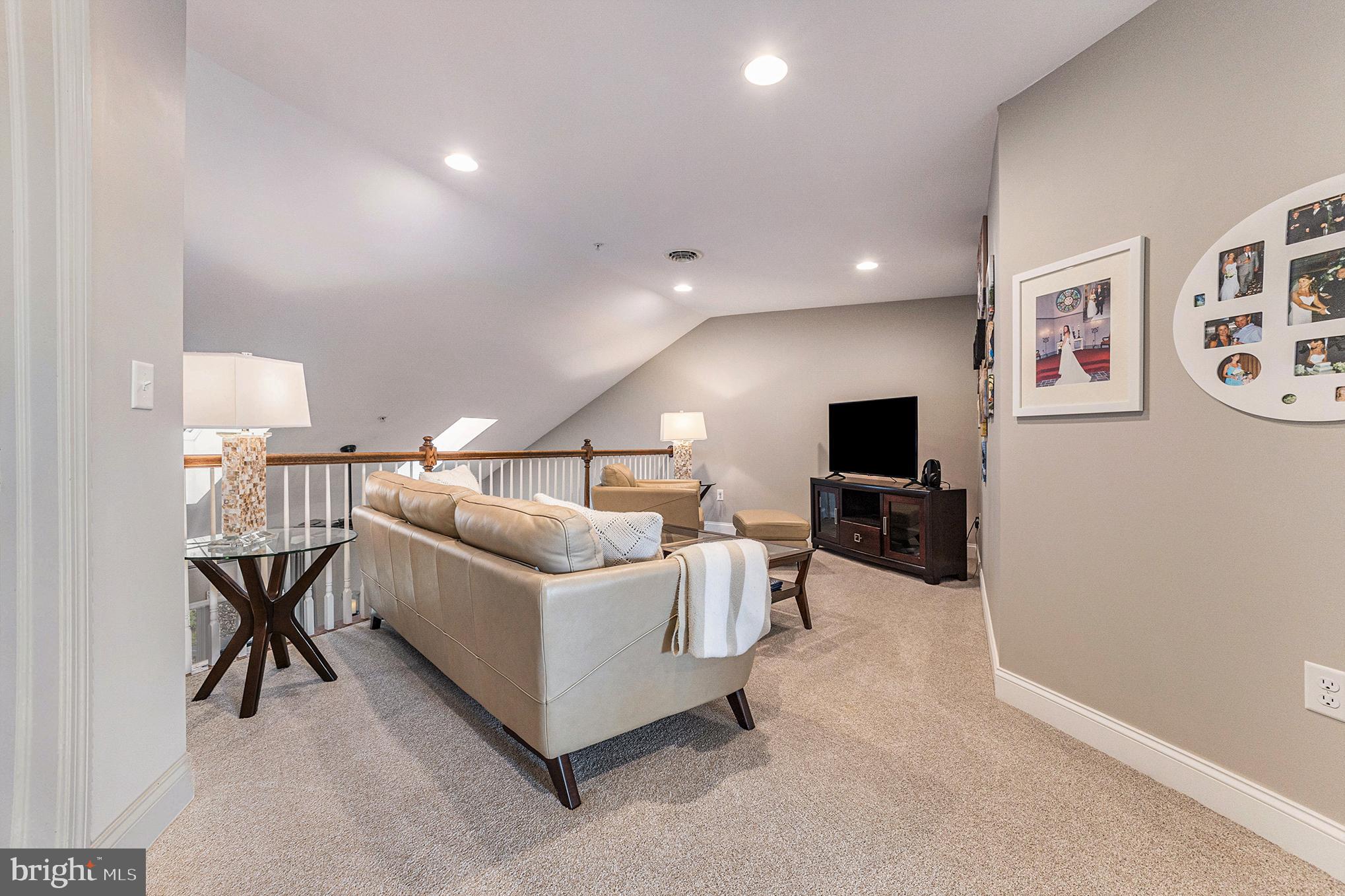 1259 S RED MAPLE WAY