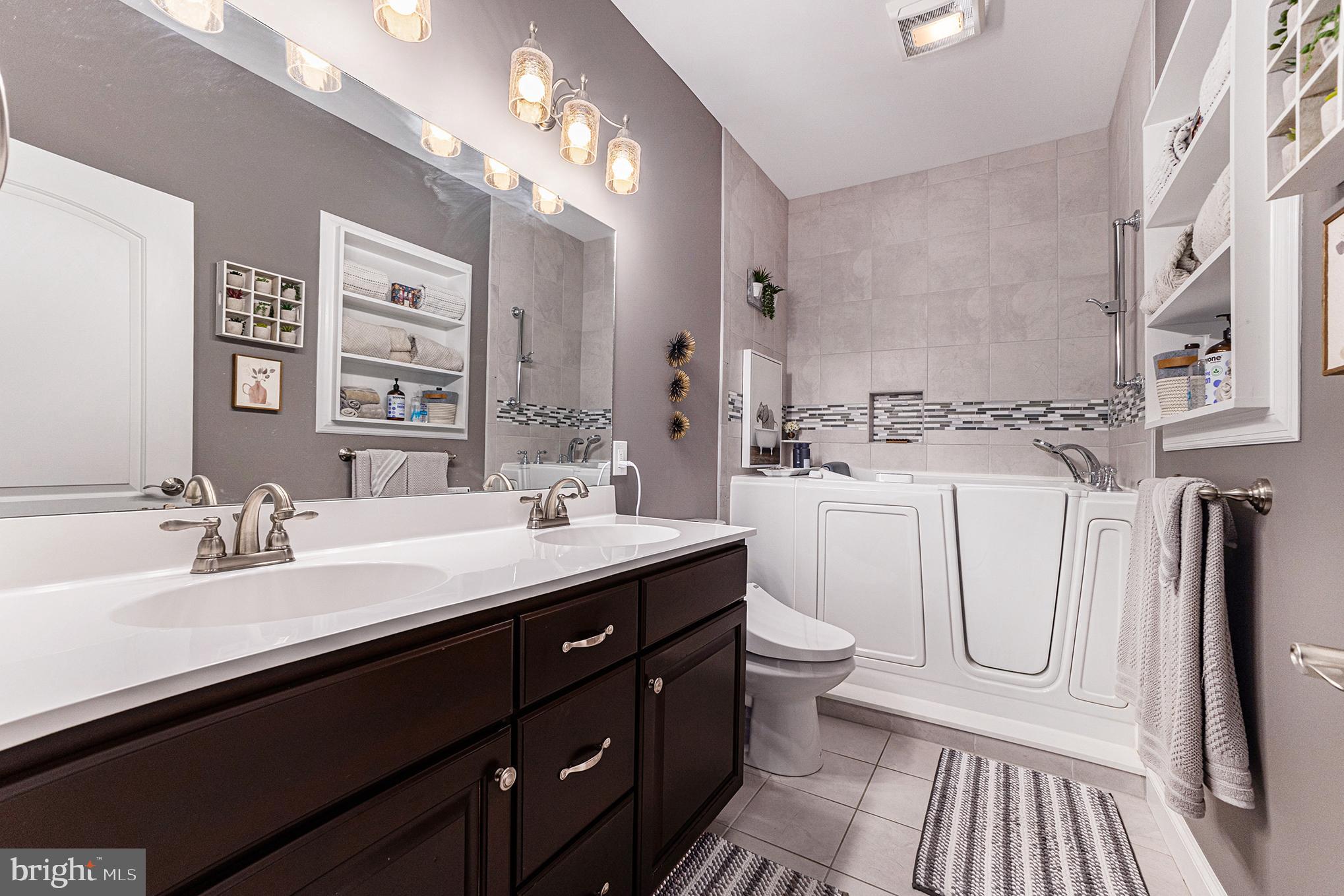 1259 S RED MAPLE WAY