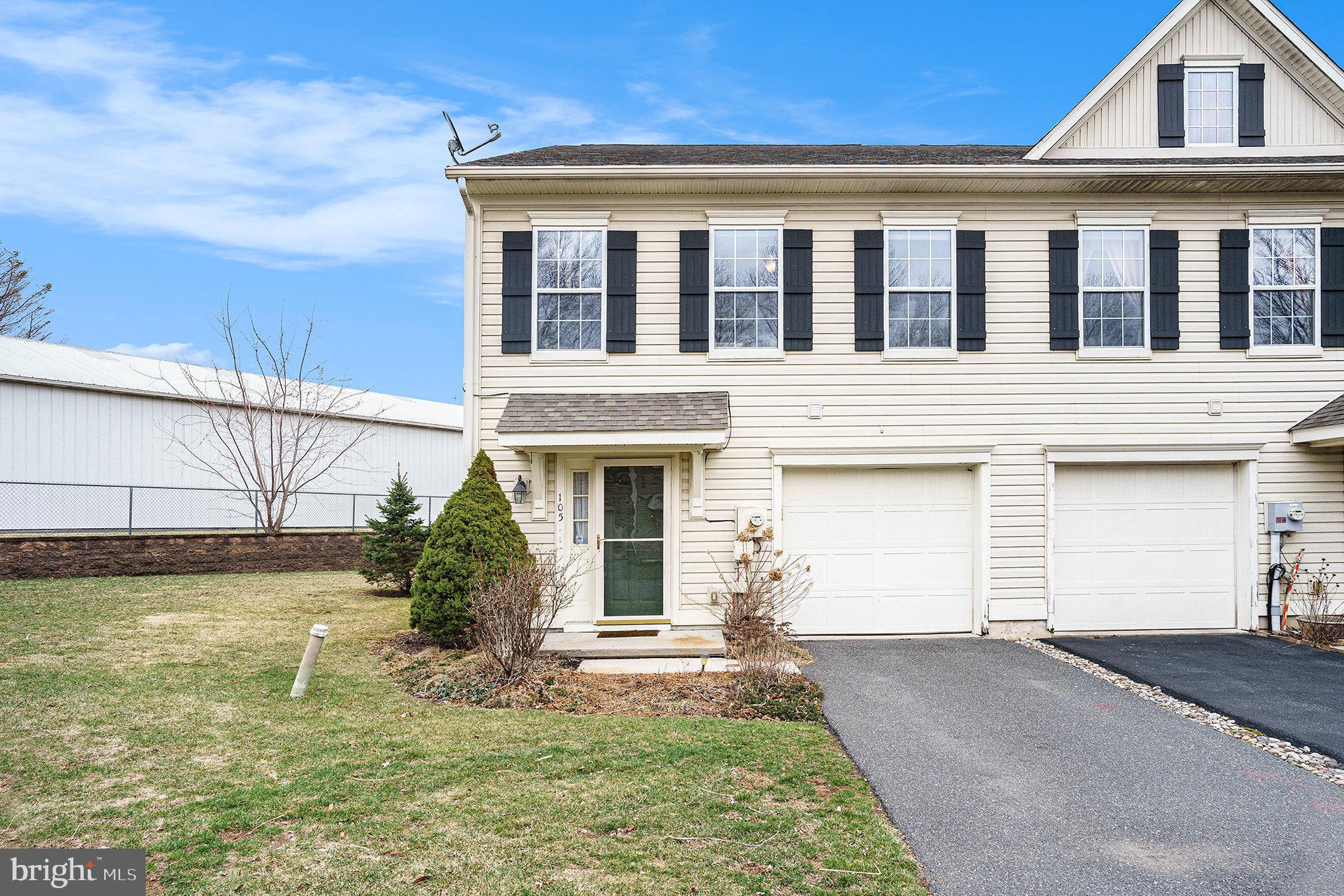 105 RED OAK COURT