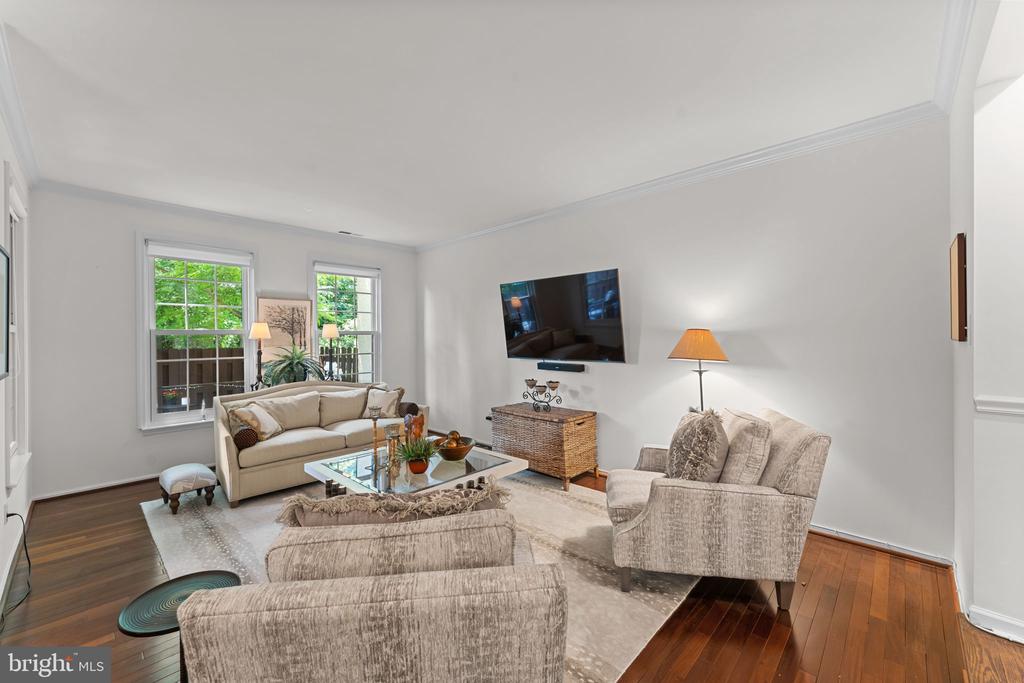 1804 WEATHERSTONE DRIVE