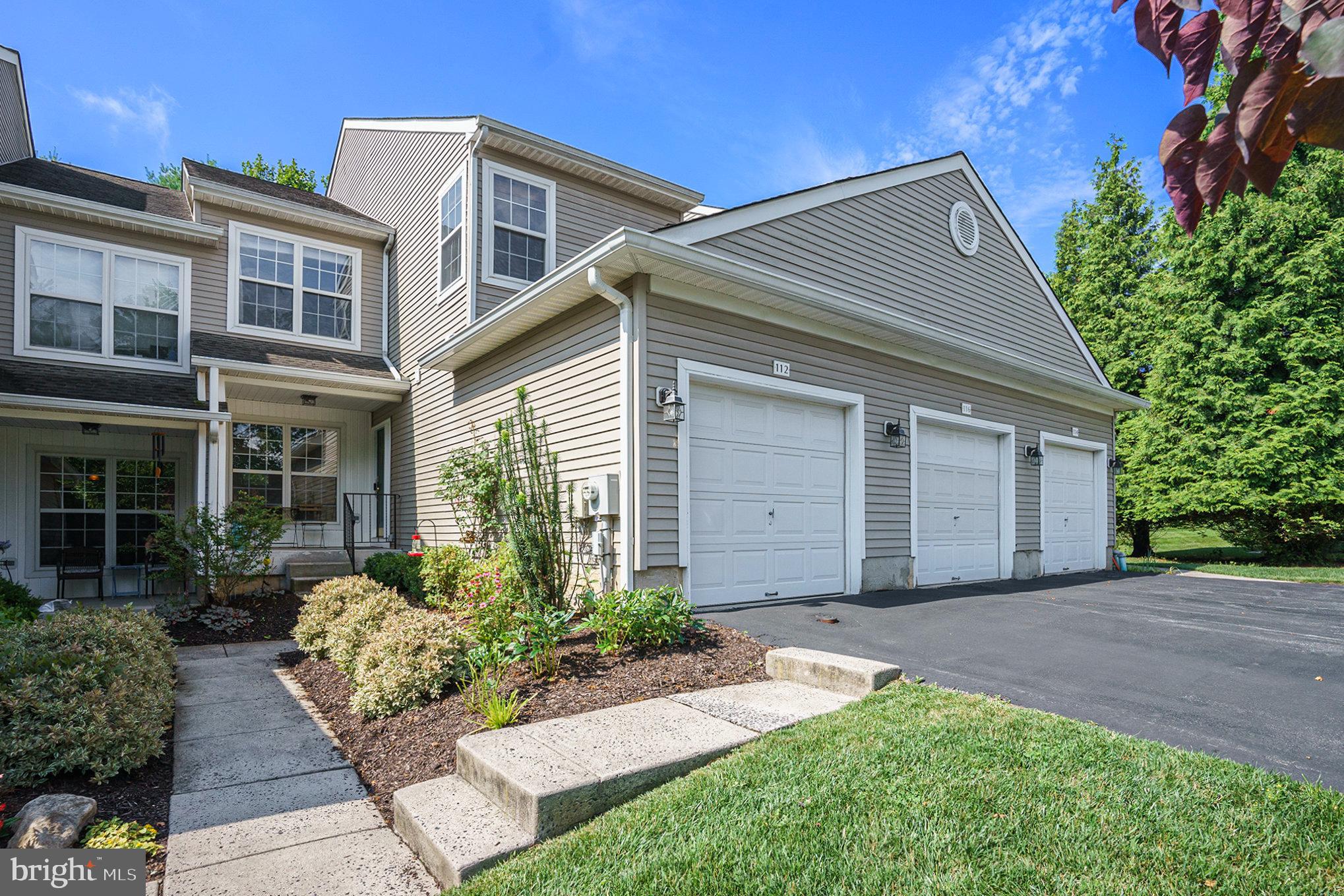 112 BELLWOOD COURT 3703