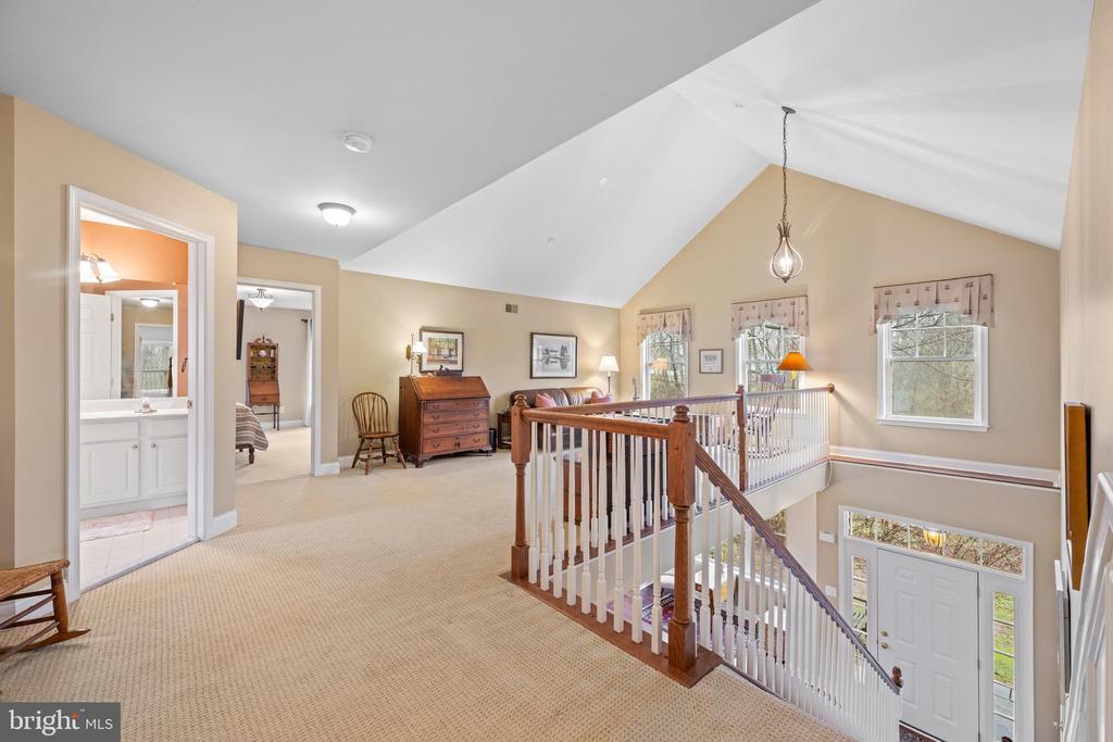 300 OLD BARN CIRCLE